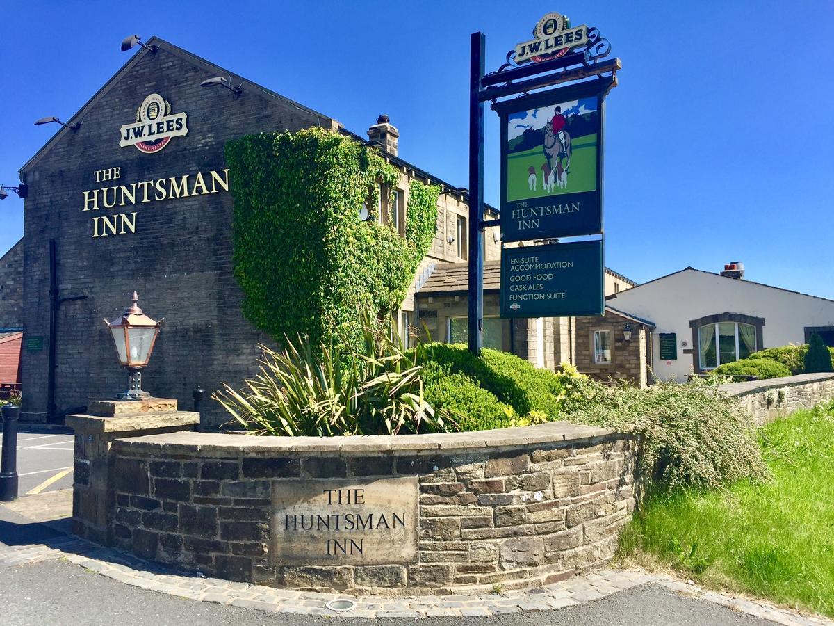 The Huntsman Inn ホルムファース エクステリア 写真